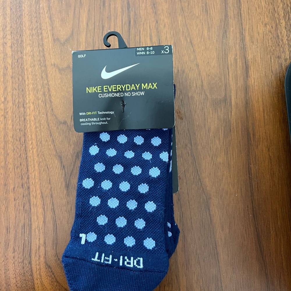 Nike Everyday Max Cushioned No Show Socks - Navy and Light Blue 3 pairs NWT